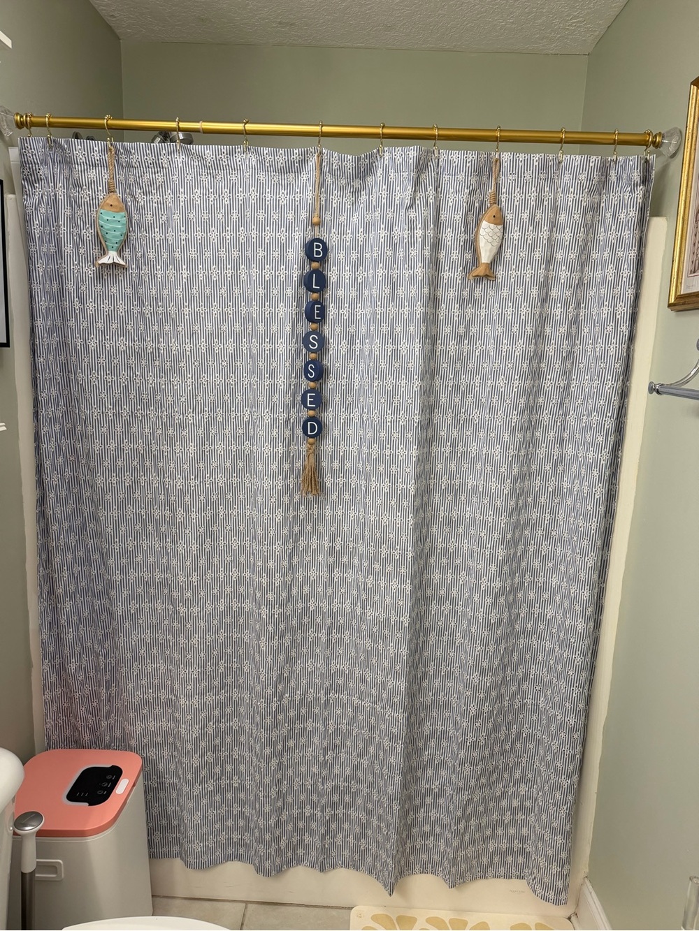 Rachel Zoe Blue & White Patterned Shower Curtain w/hanging decor